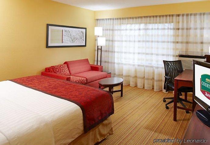 Courtyard Paducah West Otel Oda fotoğraf